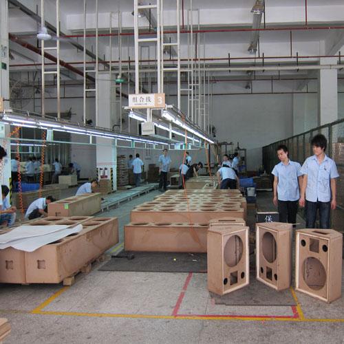 音箱空壳加工车间
